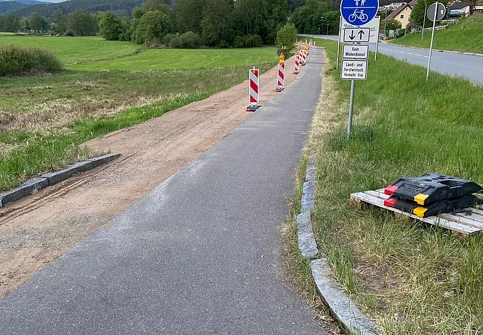 Radweg mit Baustelle 