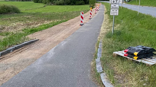 Radweg mit Baustelle 