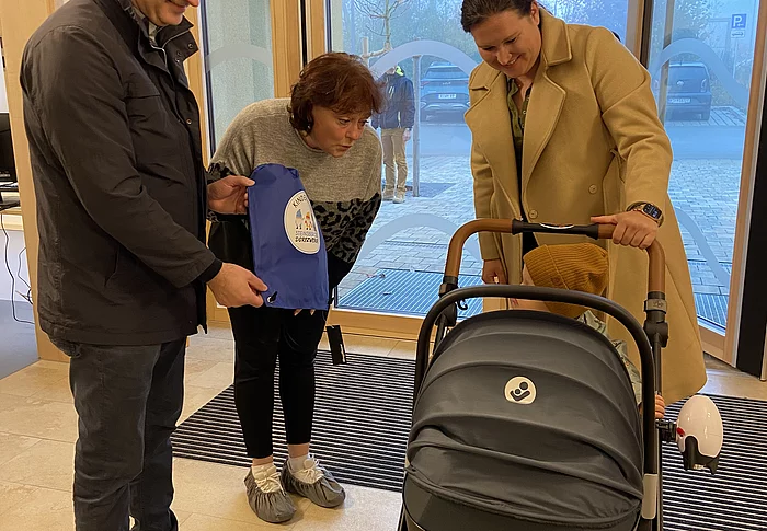 1. Bürgermeister Schindler und Kita-Leitung Iris Kirchschlager